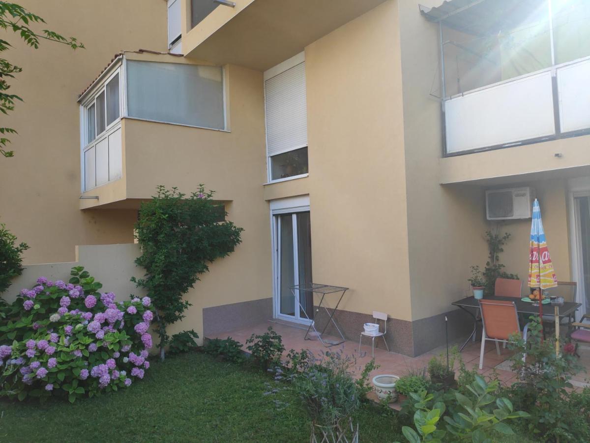 Spacious Apartment With Big Garden Near Beach Split Bagian luar foto