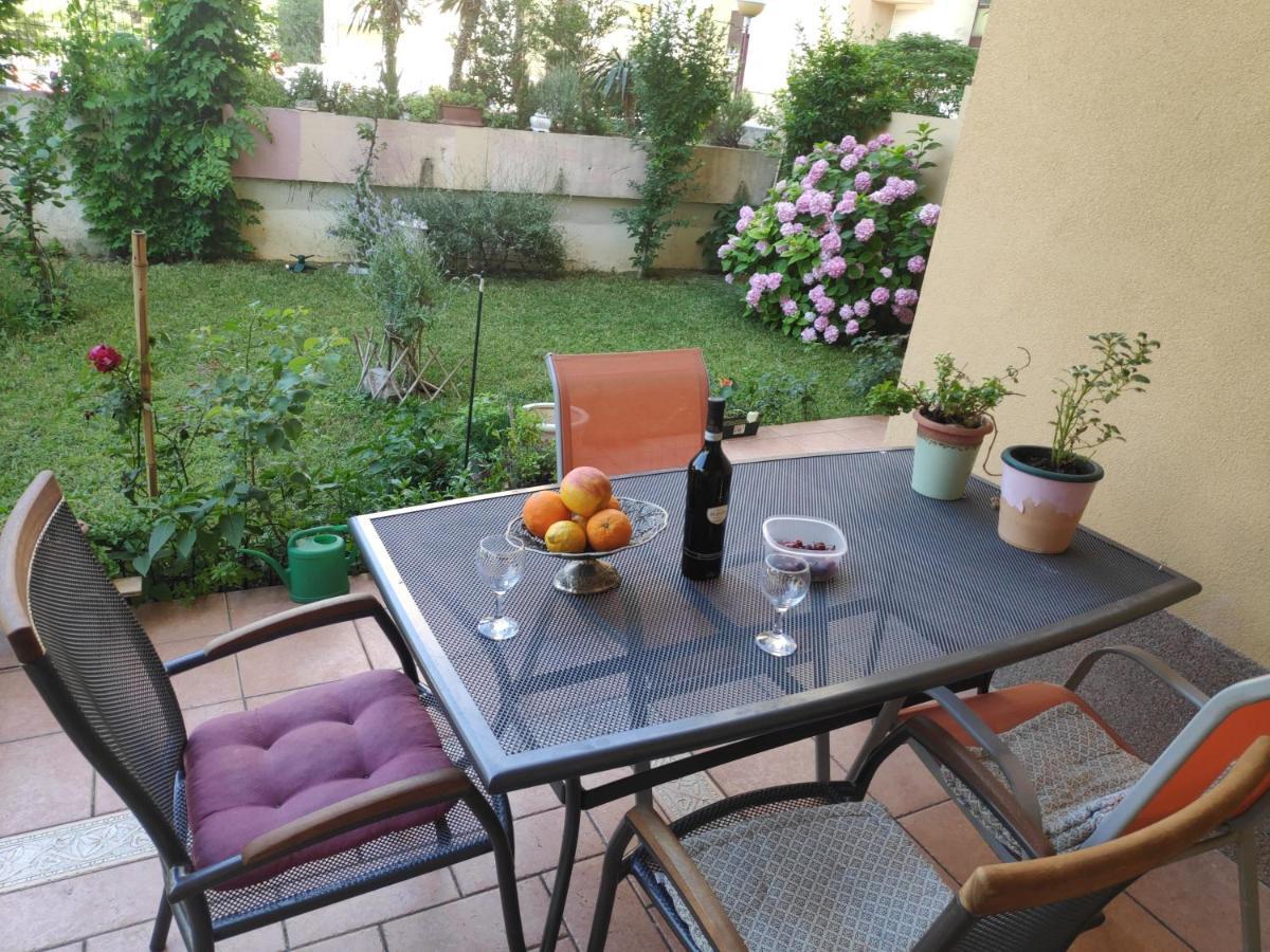 Spacious Apartment With Big Garden Near Beach Split Bagian luar foto