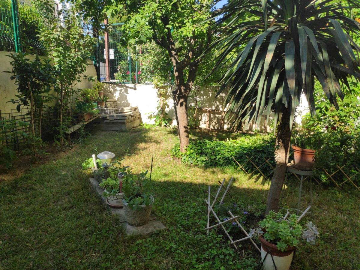 Spacious Apartment With Big Garden Near Beach Split Bagian luar foto