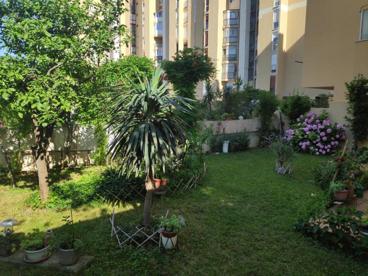 Spacious Apartment With Big Garden Near Beach Split Bagian luar foto