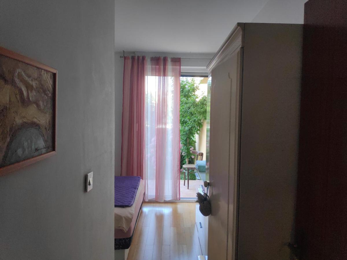Spacious Apartment With Big Garden Near Beach Split Bagian luar foto