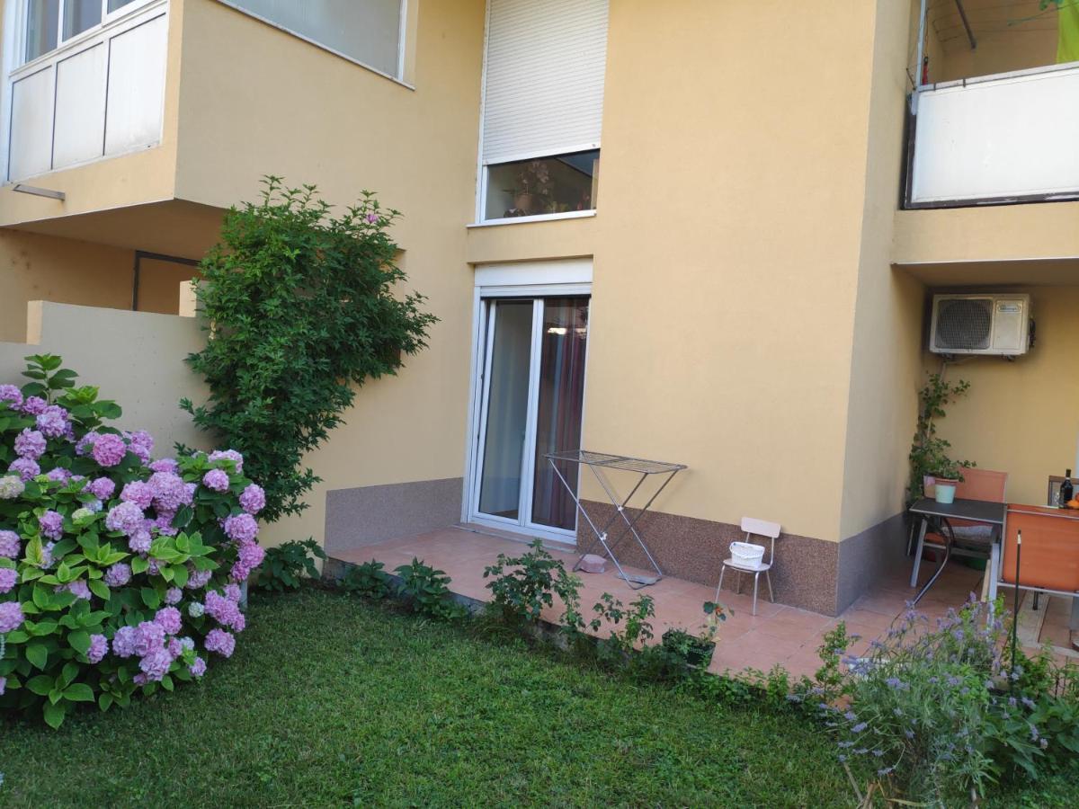 Spacious Apartment With Big Garden Near Beach Split Bagian luar foto