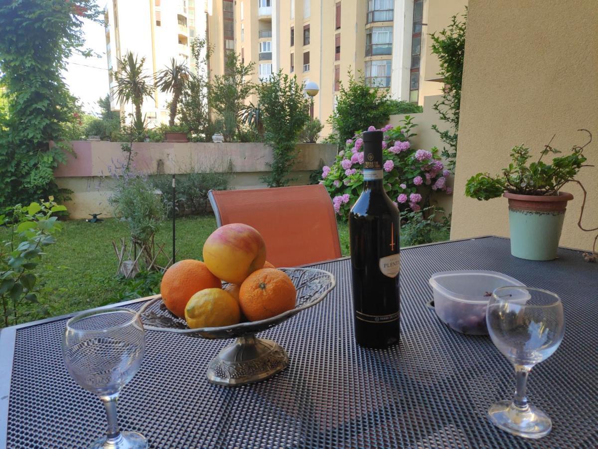Spacious Apartment With Big Garden Near Beach Split Bagian luar foto